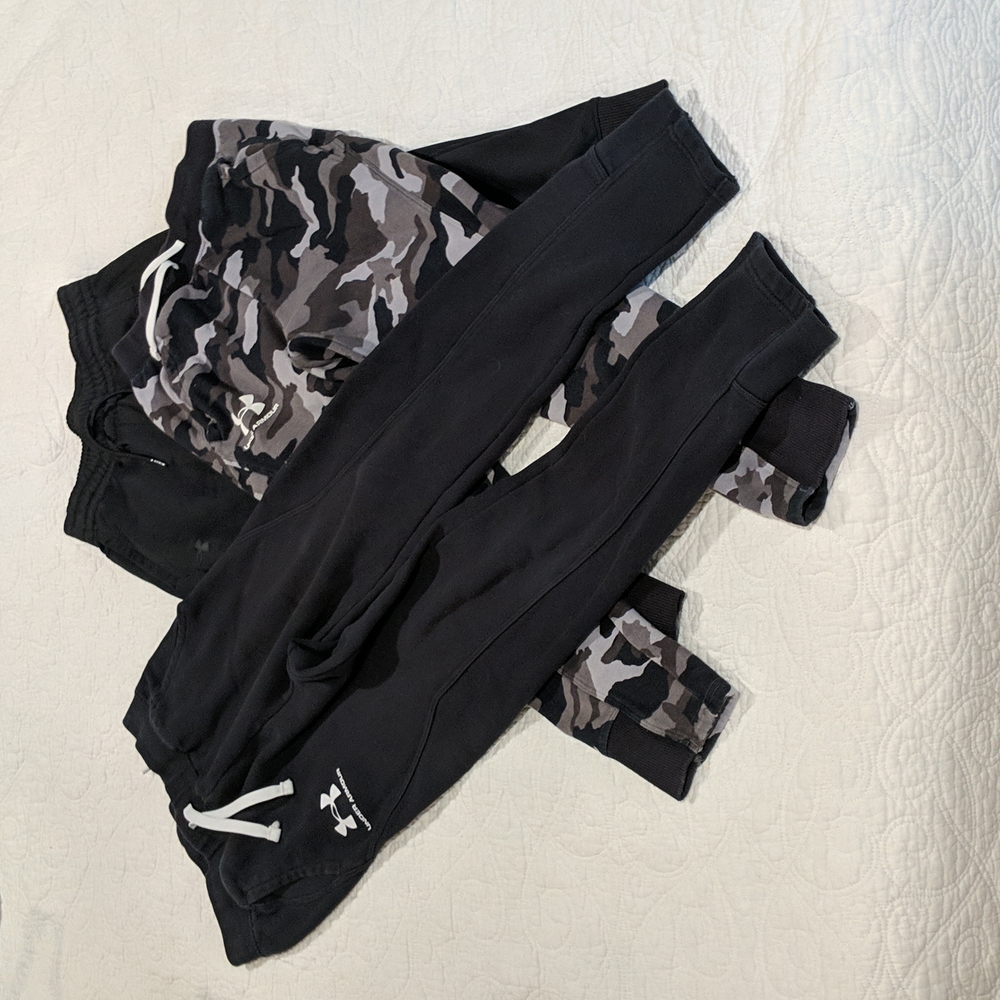 Lot of 3 boys under armour sweatpants